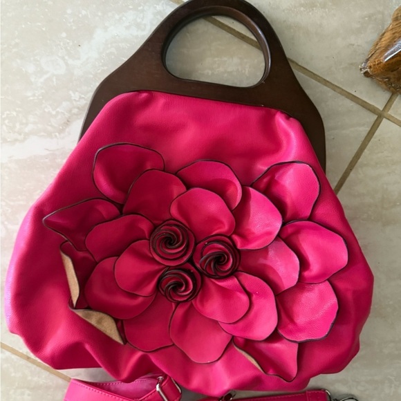 Floral Crossbody Bag - Picture 2 of 11